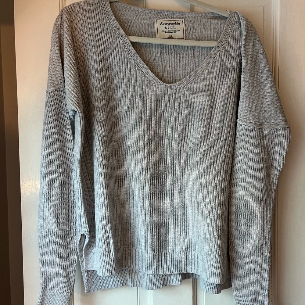 Abercrombie & Fitch Women's Grey Sweater